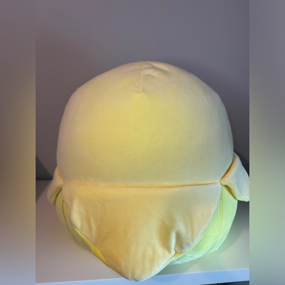 Junie the Banana Squishmallow - Picture 3 of 3